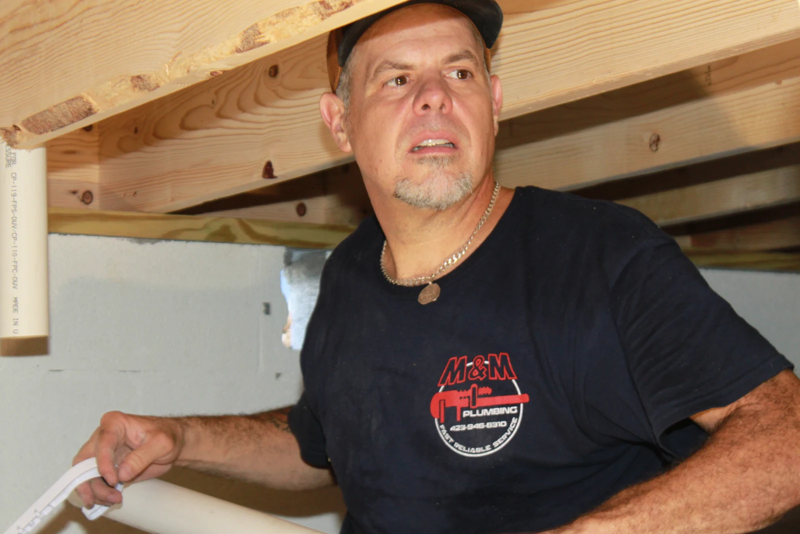 Preparing a drain-pipe support